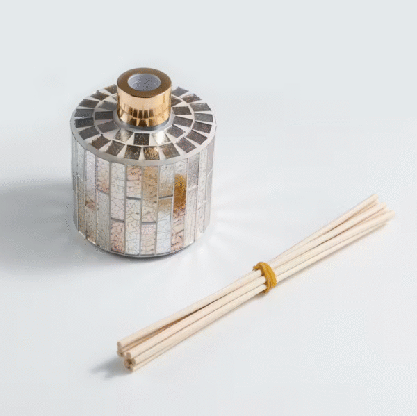 2pcs Bright Color Pleated Long Strip Aromatherapy Bottles