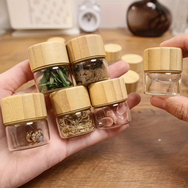 6pcs Mini Airtight Glass Bottles with Wood Grain Lids